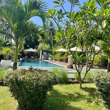 Red Island Villas Banyuwangi  Luaran gambar