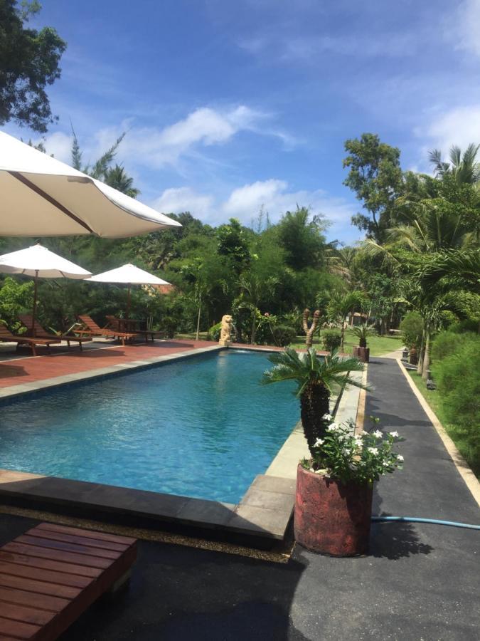 Red Island Villas Banyuwangi  Luaran gambar