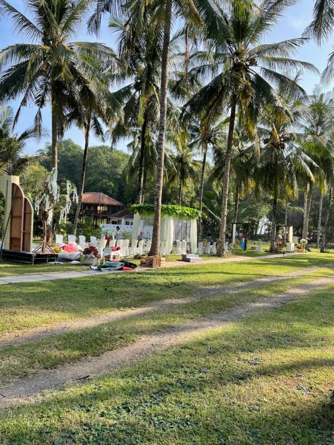 Red Island Villas Banyuwangi  Luaran gambar
