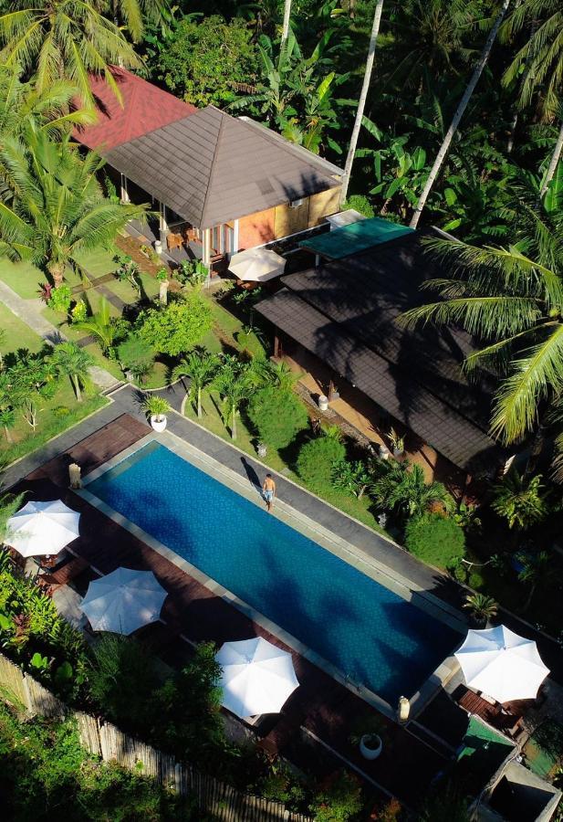 Red Island Villas Banyuwangi  Luaran gambar