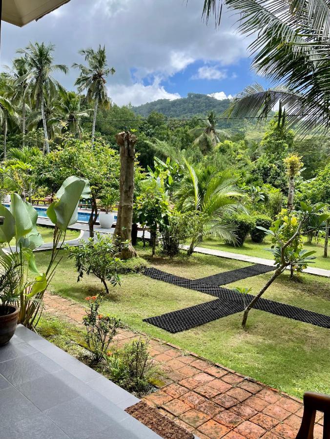 Red Island Villas Banyuwangi  Luaran gambar