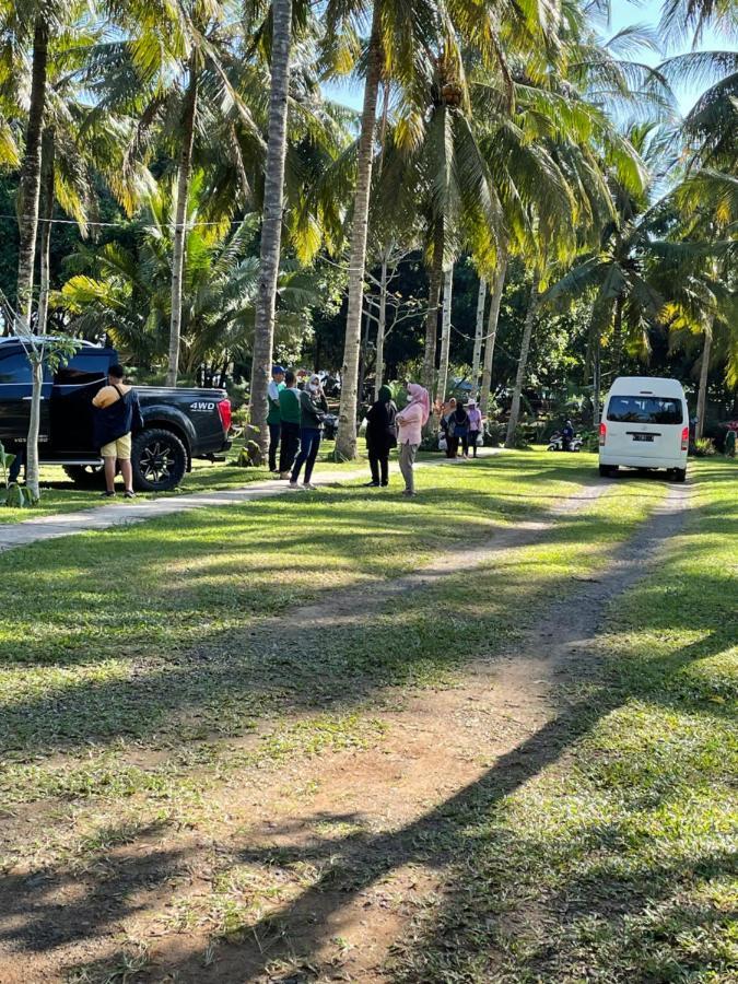 Red Island Villas Banyuwangi  Luaran gambar