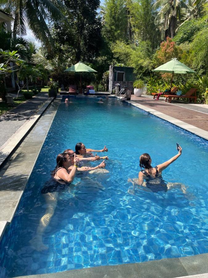 Red Island Villas Banyuwangi  Luaran gambar