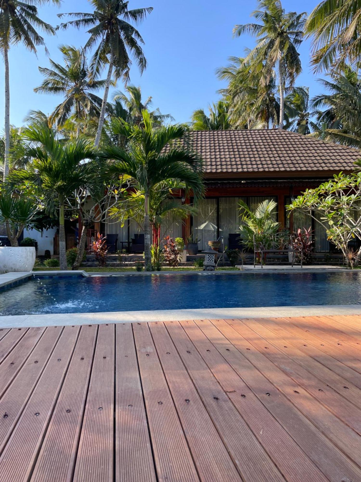 Red Island Villas Banyuwangi  Luaran gambar