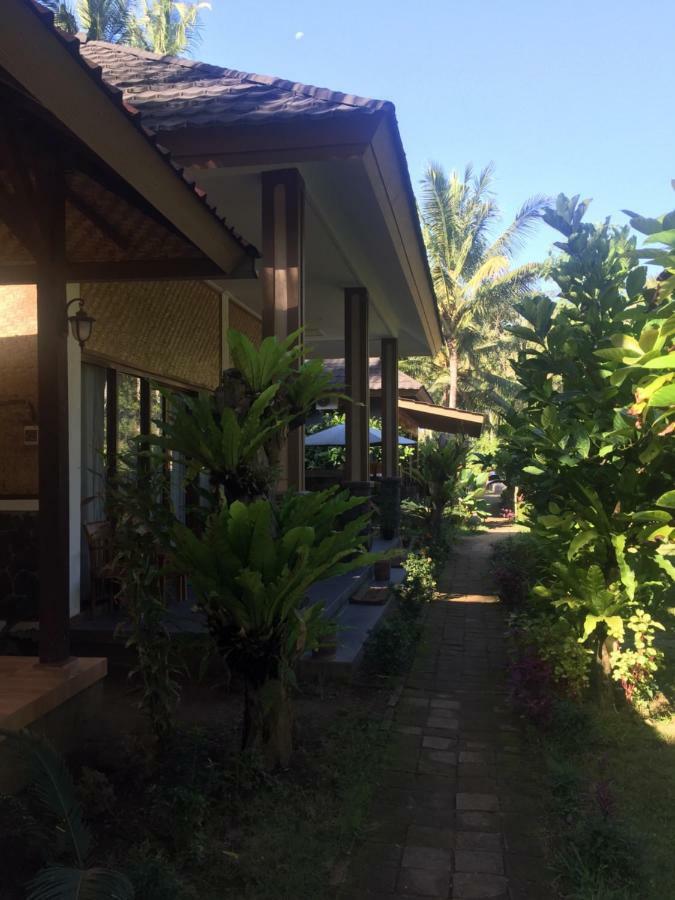Red Island Villas Banyuwangi  Luaran gambar
